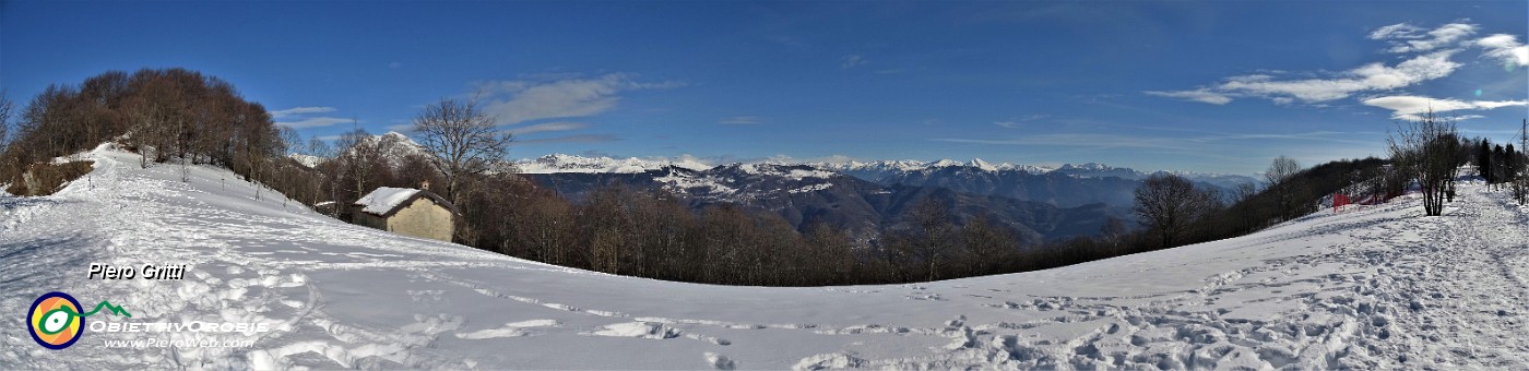 14 Dal Laghetto del Pertus seguo sent. 571 per il Monte Ocone.jpg